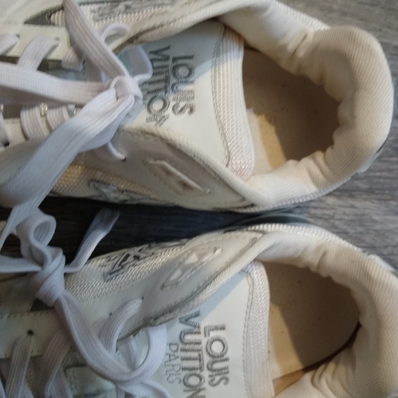 Louis Vuitton sneakers men's size 12 - Picture 3 of 6